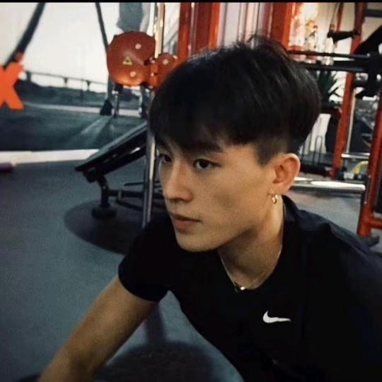 劉博ા