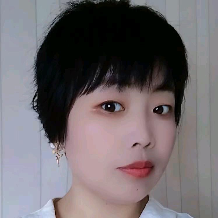 芳芳吖