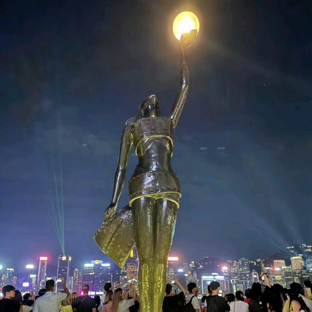 滨海肉圆，香肠。