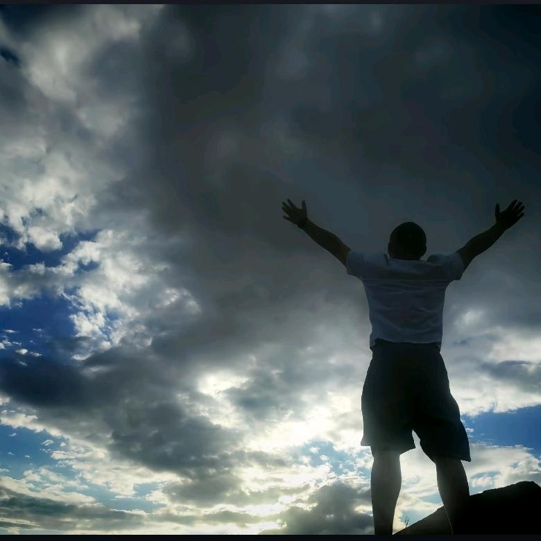 你看你看月亮的脸