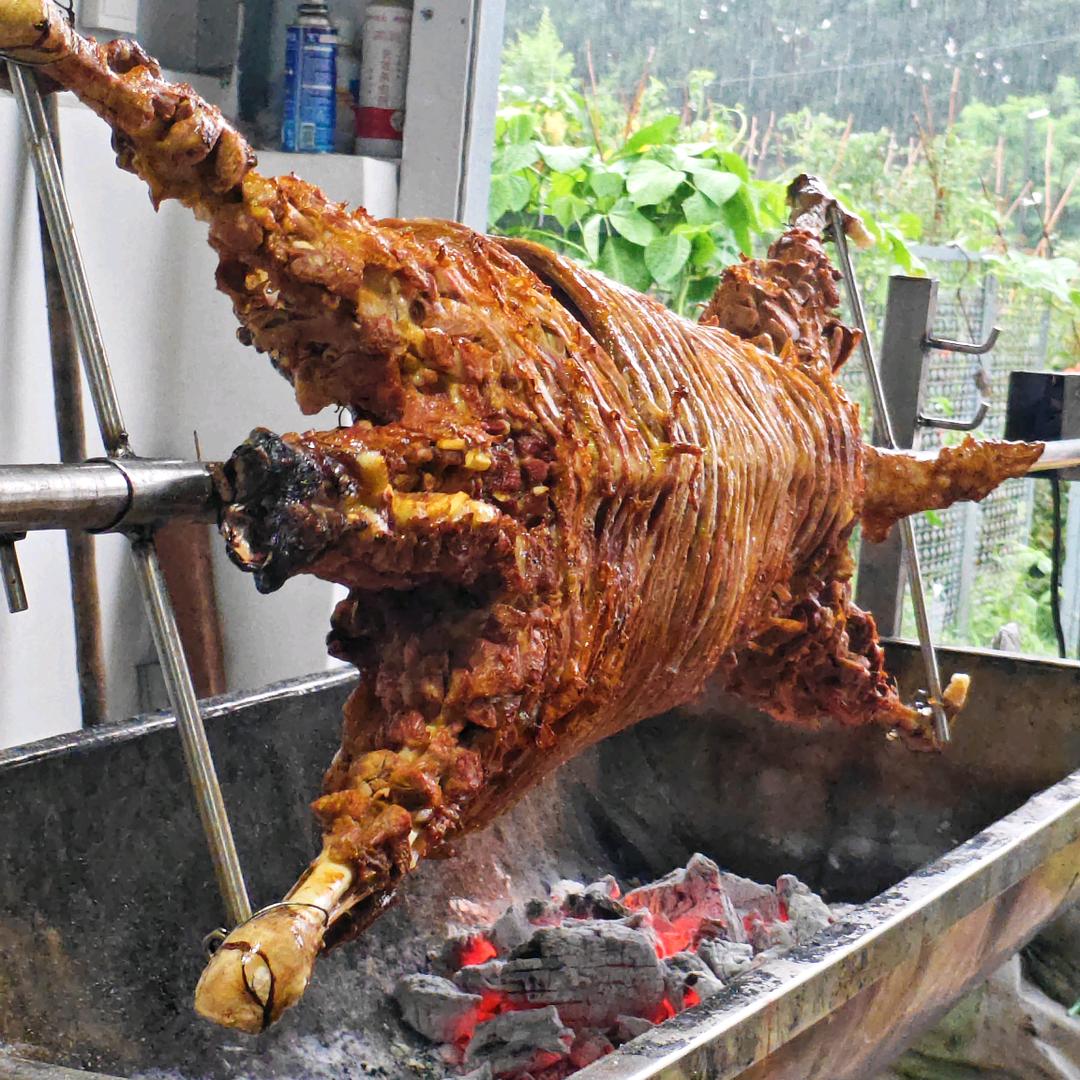 王小辫烤全羊