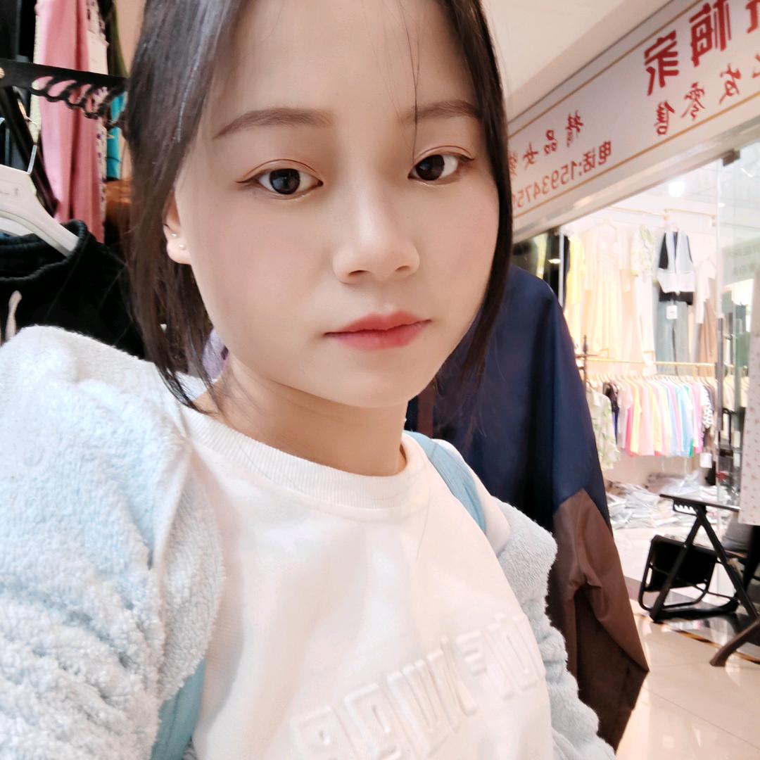 小丽（单亲妈妈）