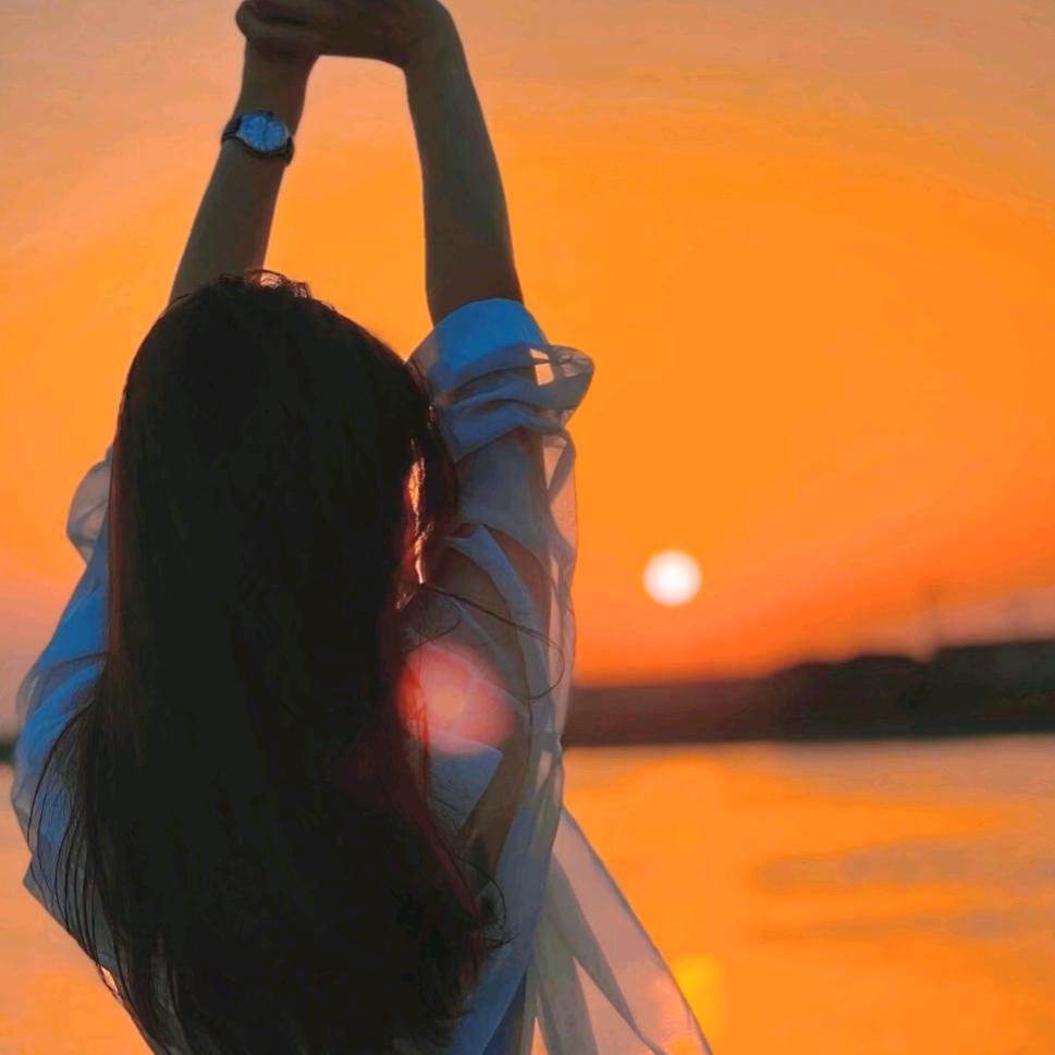 梦已醒，心已碎，傻丫头