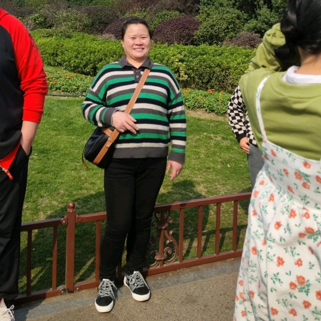霞霞几