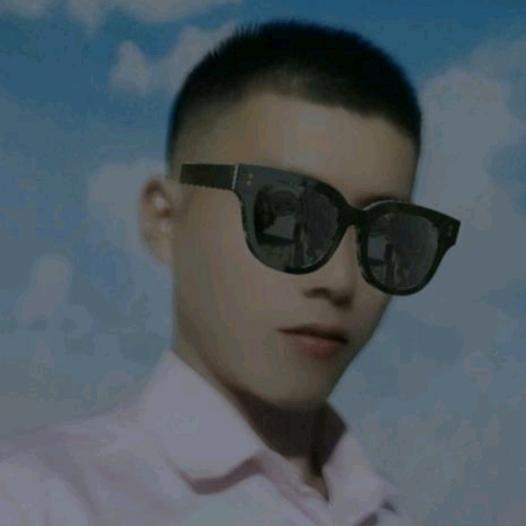 到黑拿前的木工亮亮