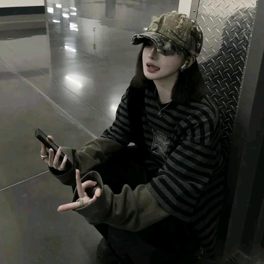 尿床被女友打掉门牙