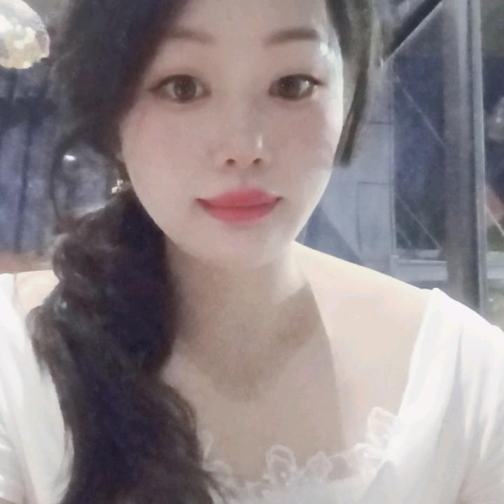 菲菲（单亲妈妈）