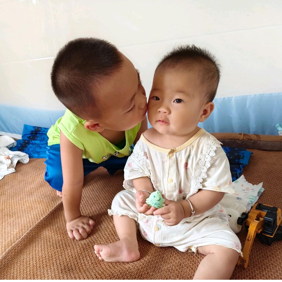 广西表妹～带娃中