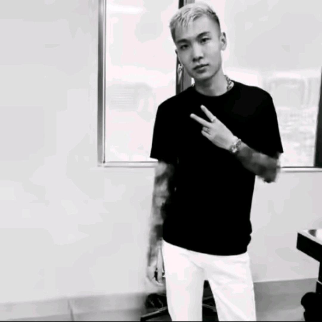 为你遮风挡雨的旦_🕊️