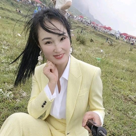 毕节大方艳姐黑点点回收站