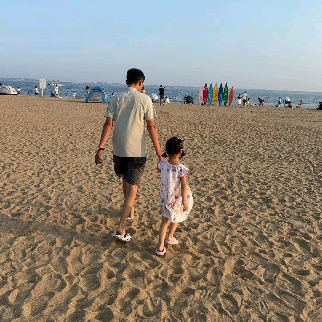 螃蟹一呀，爪八个