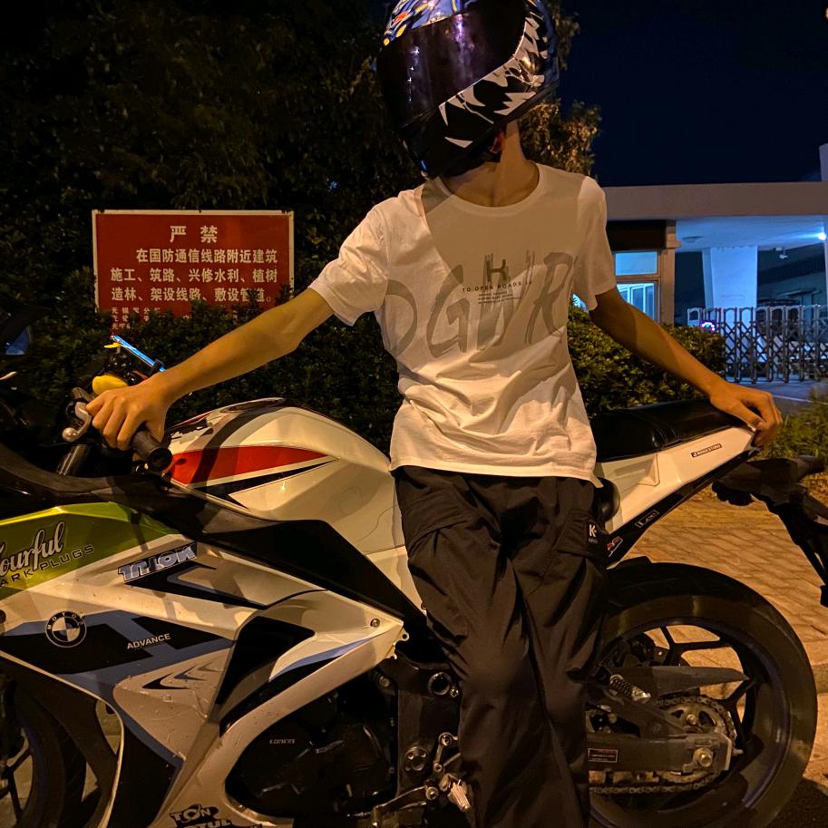 假装有女朋友