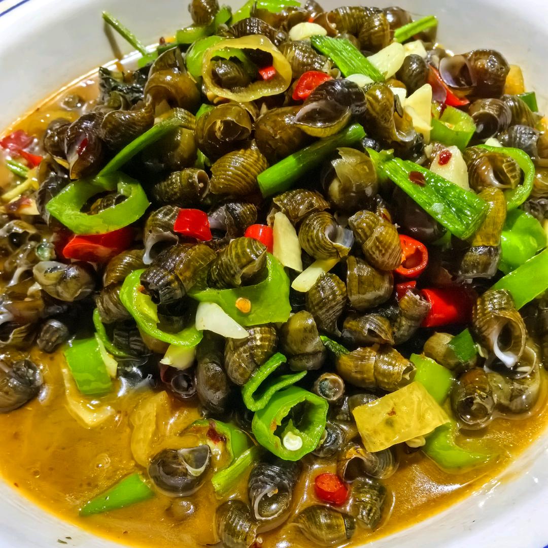 小辫子做菜很忙