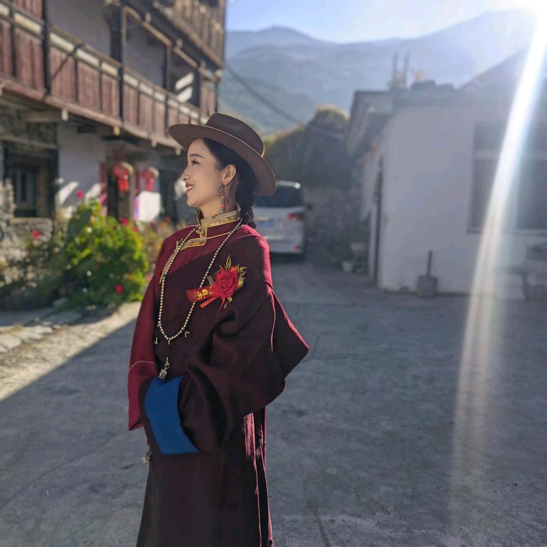 康卓儿@【嘉莫卓尔锅庄】