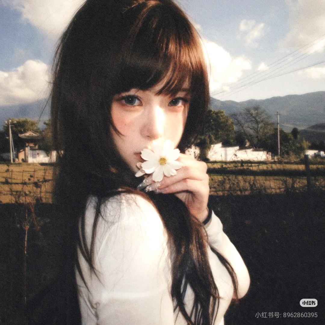 被车撞了也要爬起来扣6的冷静女人