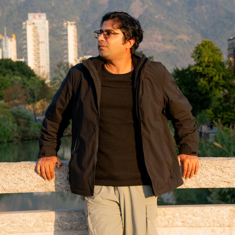 Waqar Akhtar