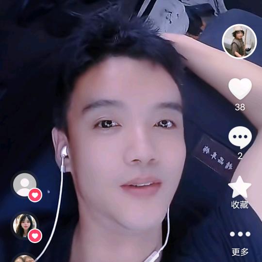 流浪的小乞丐。