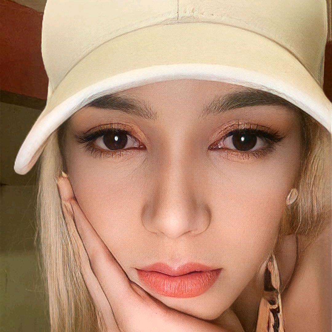 俄罗斯凯莉KYLIE