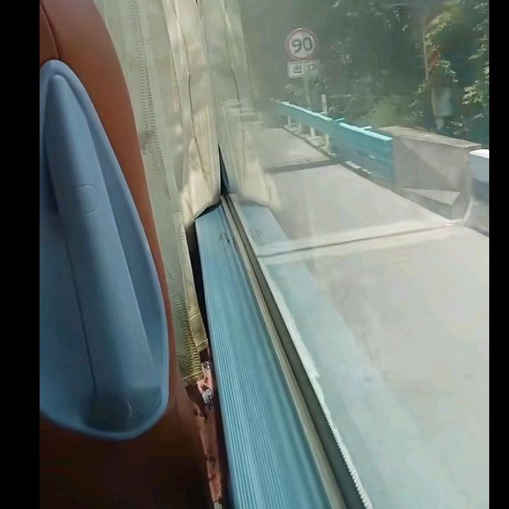 我的爱是敷衍的，该醒了