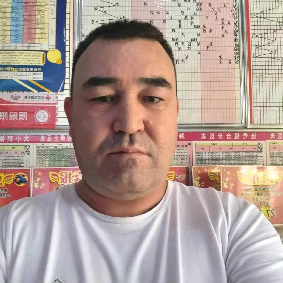 买买提肉孜·吐米尔尼亚孜