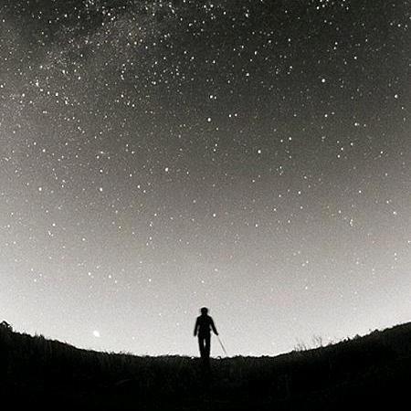 某某。