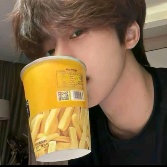 帅到万千少女倒追我