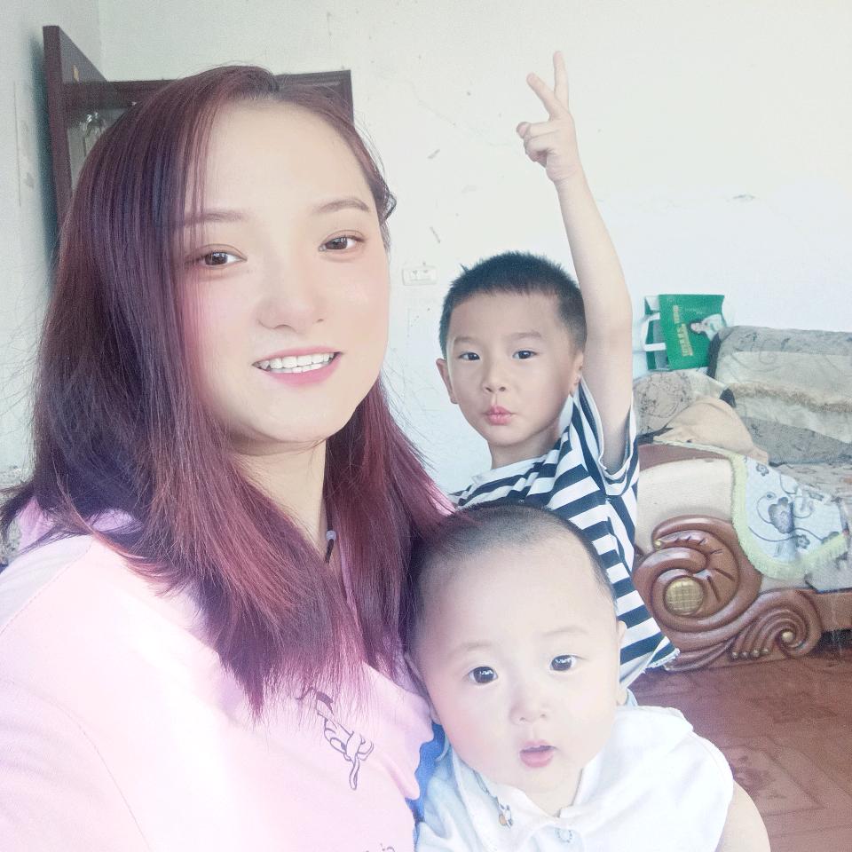 妈妈的两个宝贝