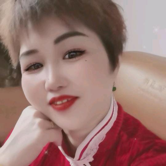 两个孩子们单身妈妈我想要一个幸福的家