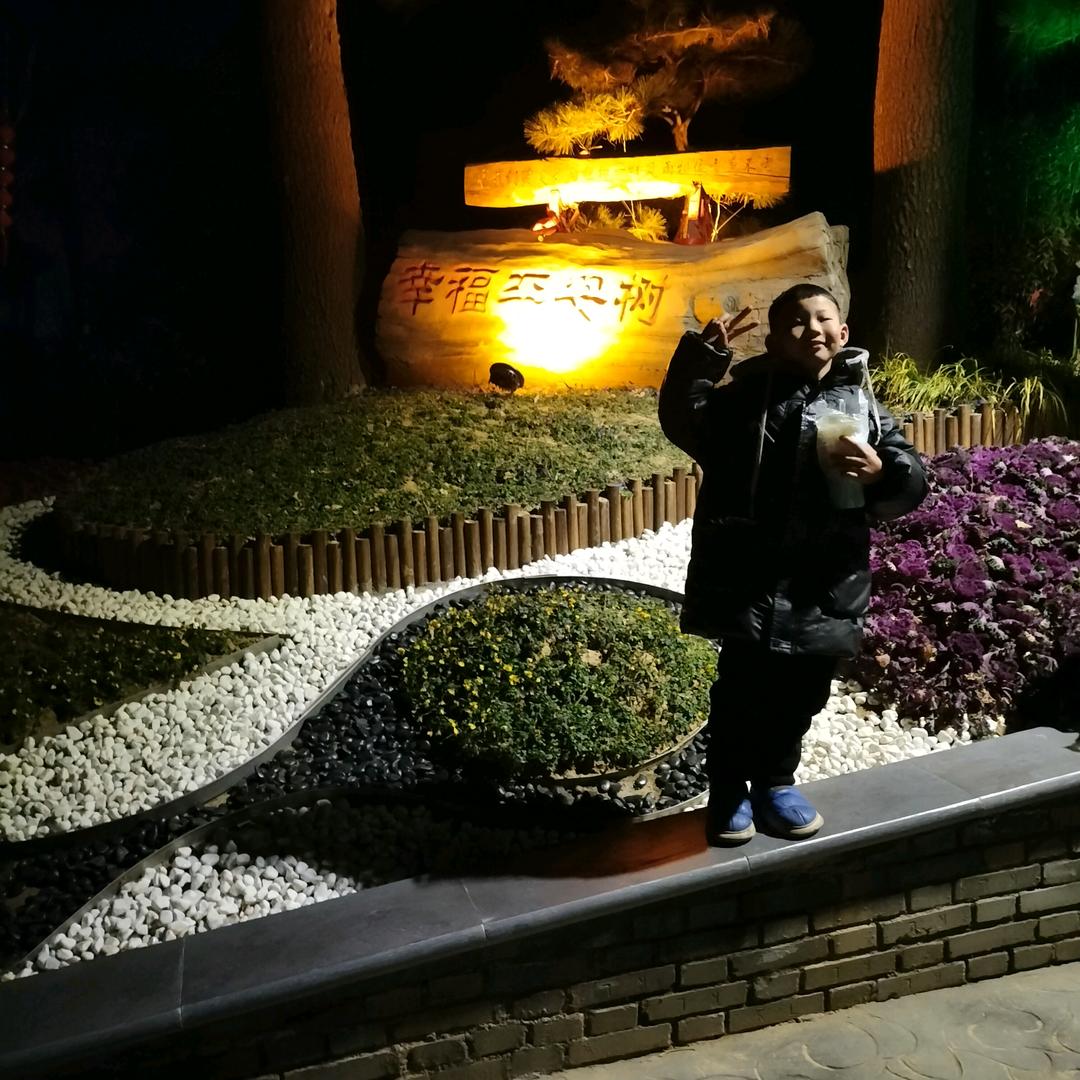 芒山镇金牌购物中心鞋服
