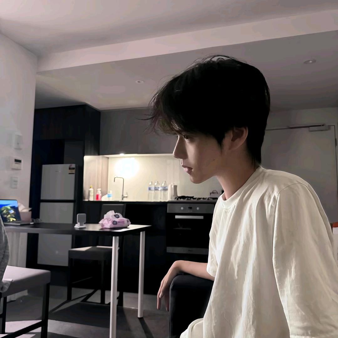 钢也是蹦/.