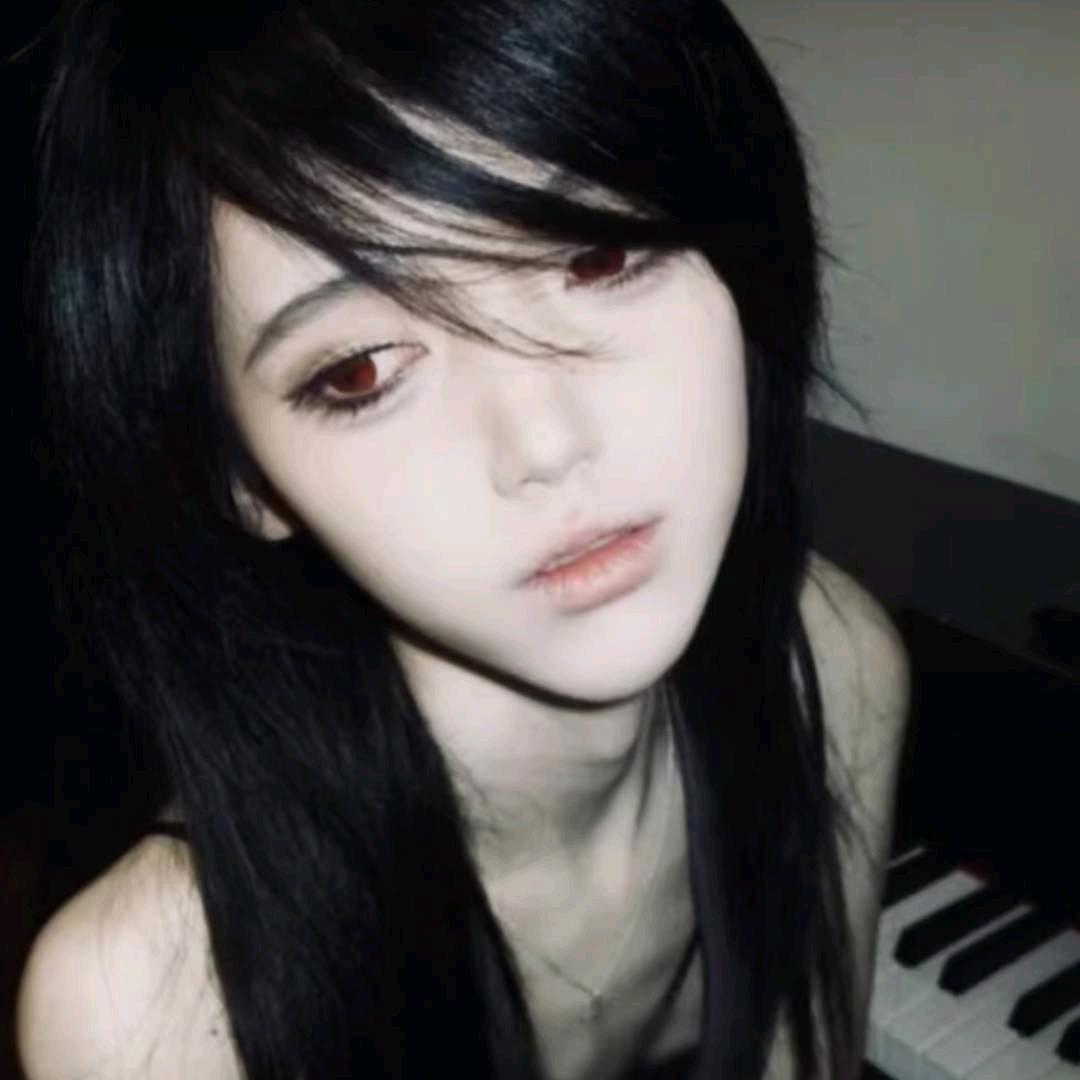琼