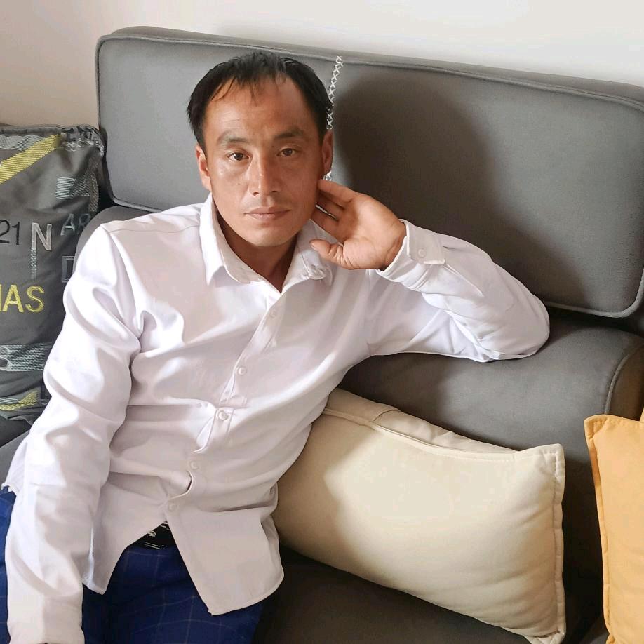 《张哥》流浪九零后的