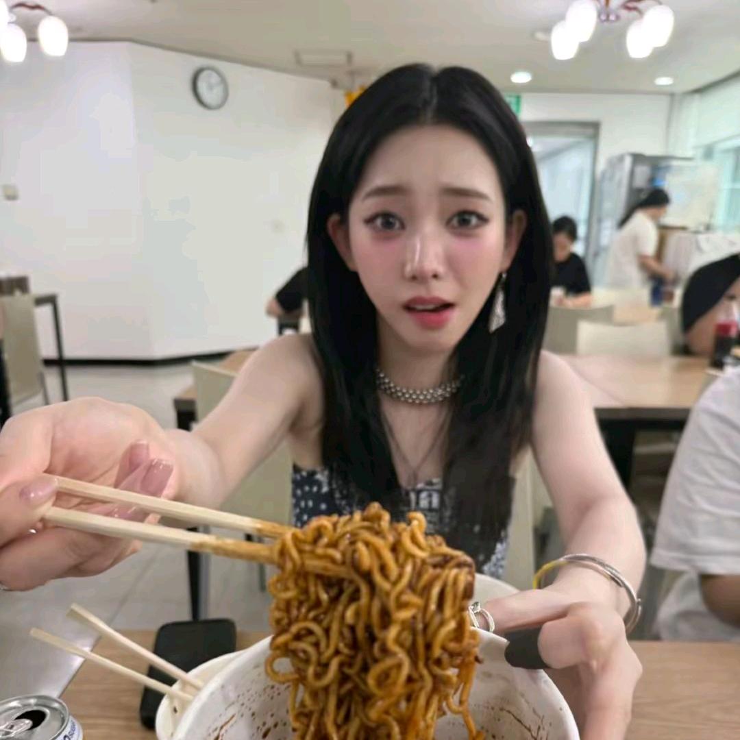 (⑅˃◡˂⑅)
