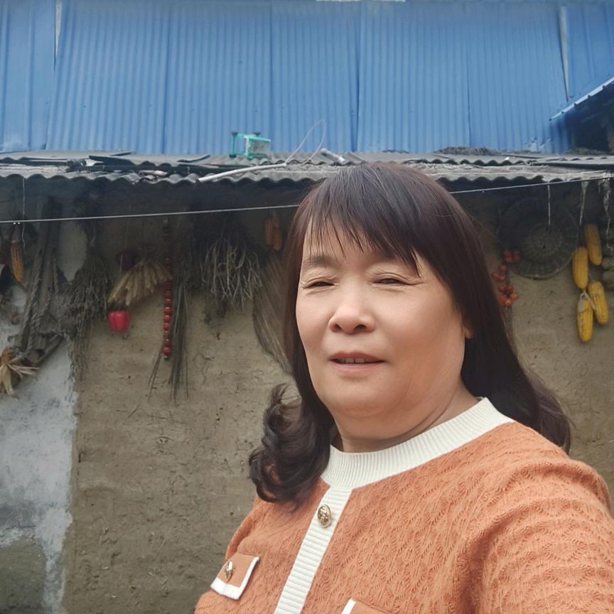 荣姐（晚上7：10分直播）