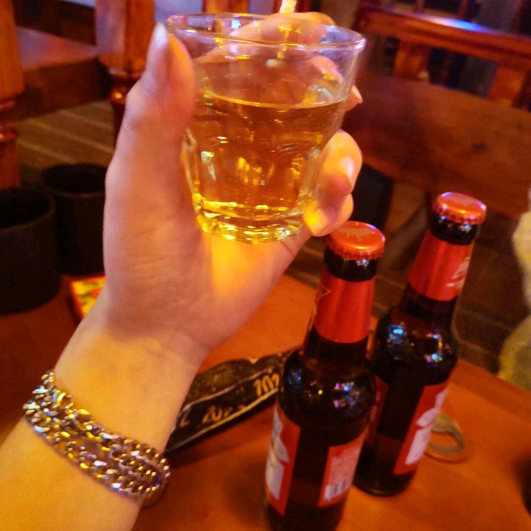 怀中喵(｡･ω･｡)ﾉ♡