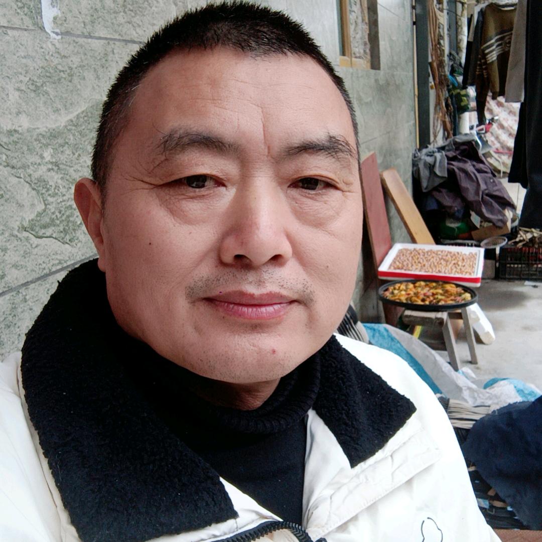 向幸福出发，等待未来