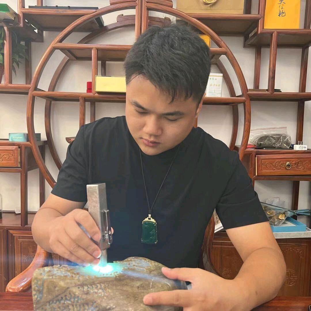翡翠珠宝洋哥