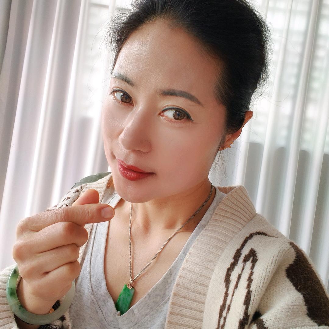 做白发养黑的小河姐（腾冲）