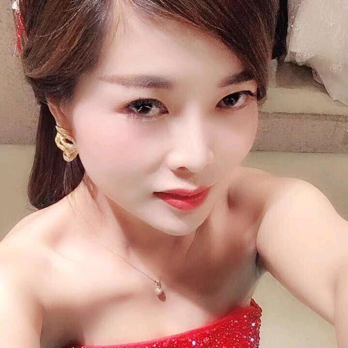 李琳轻客二手车