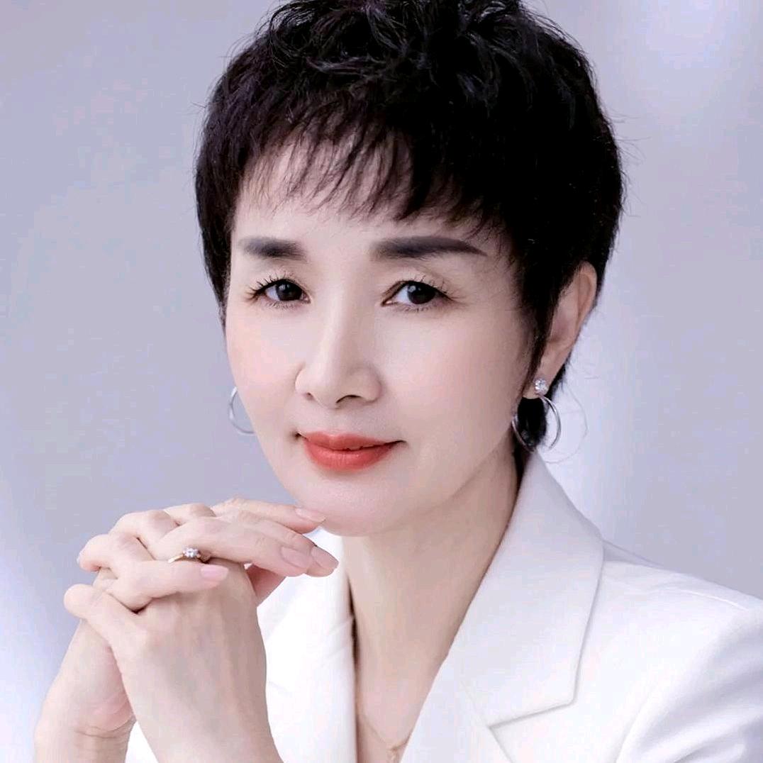 何女士（74年1月虎），《农村酒席炒菜》