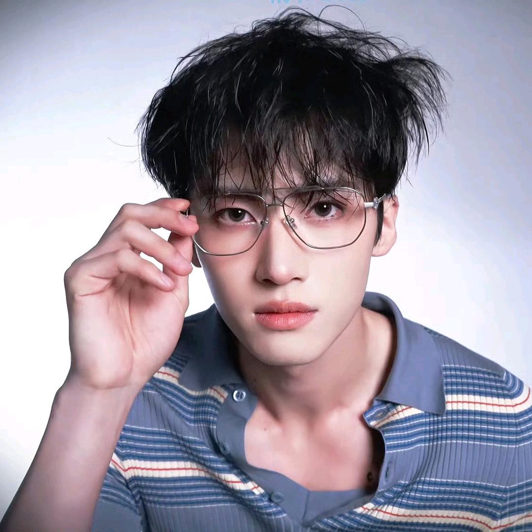 吃饭要喝可乐🍬