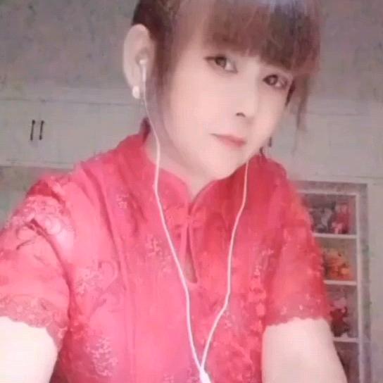 依依
