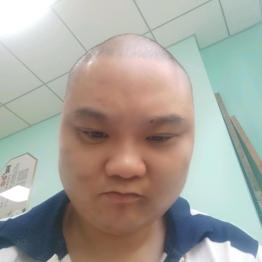 薛潇