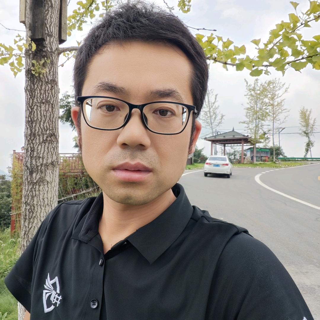 湖北共翔封边机服务商张帅华