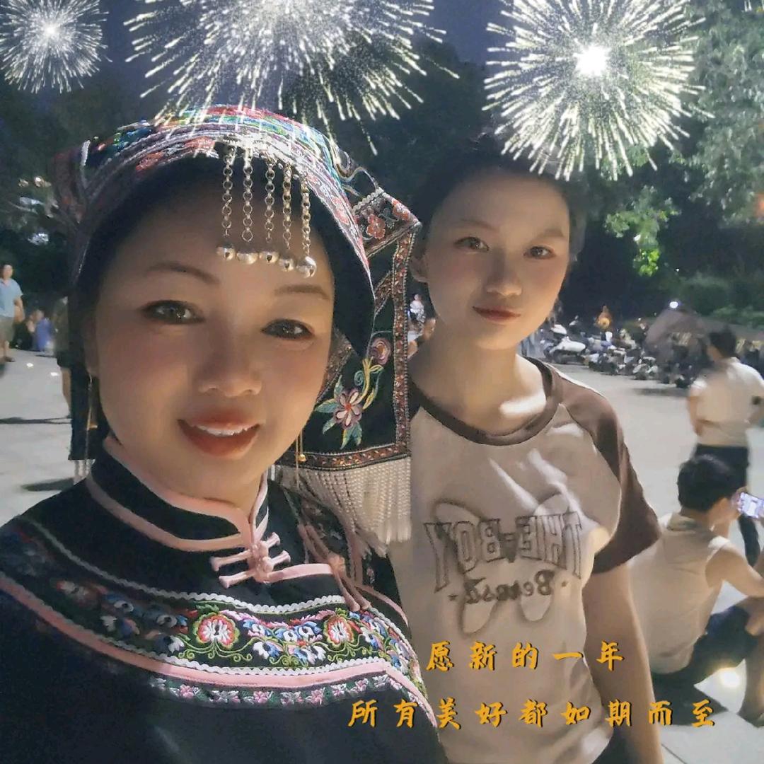 岑小爱∵