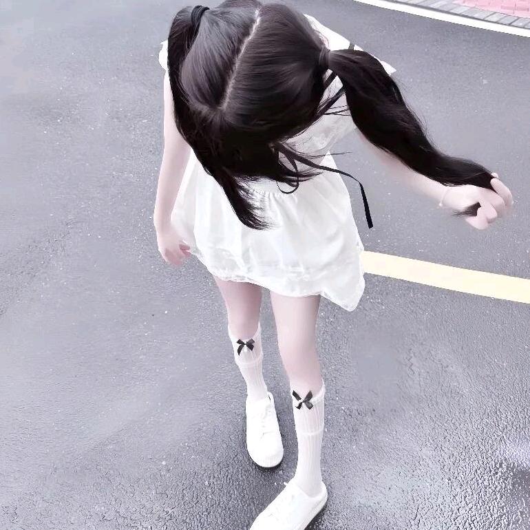 YUN妍