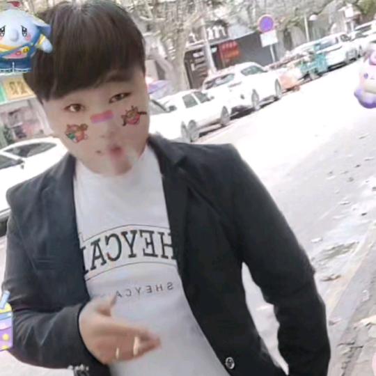 生活嘛，笑一笑就好了