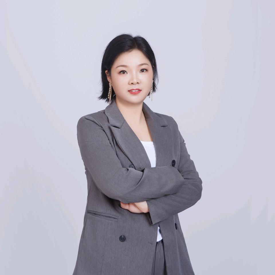 内江佩妍老师弄头发