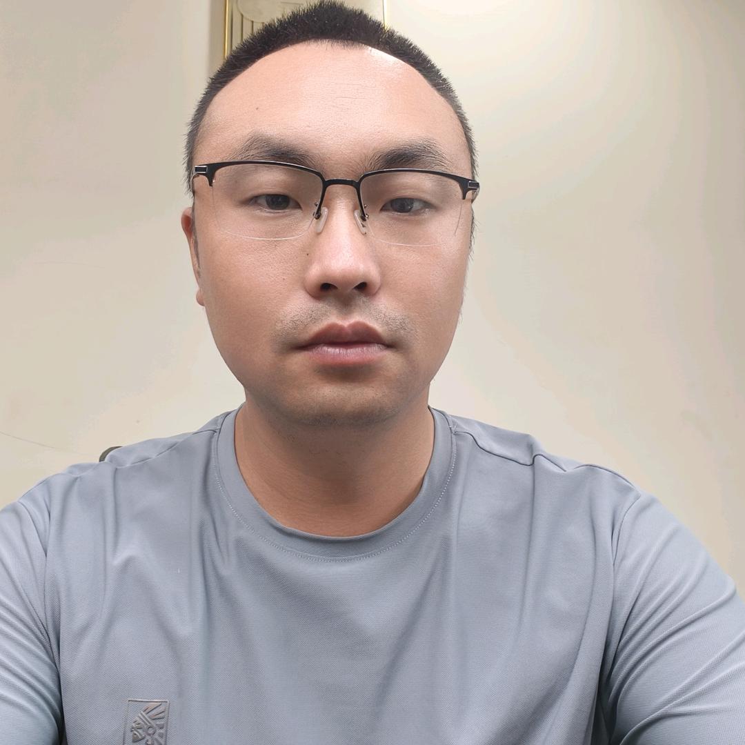 在成都卖了10年房子的小陈陈