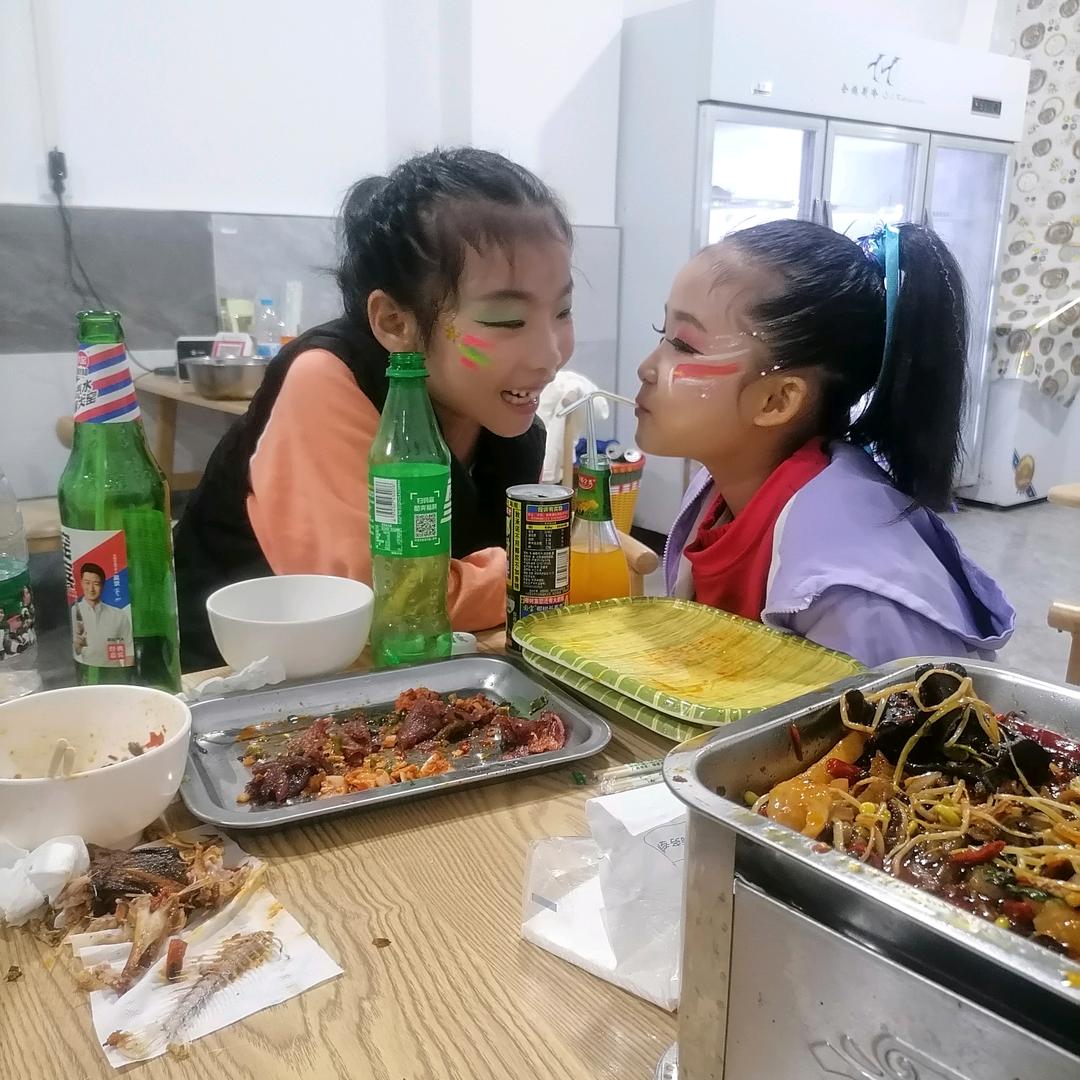 邓治群